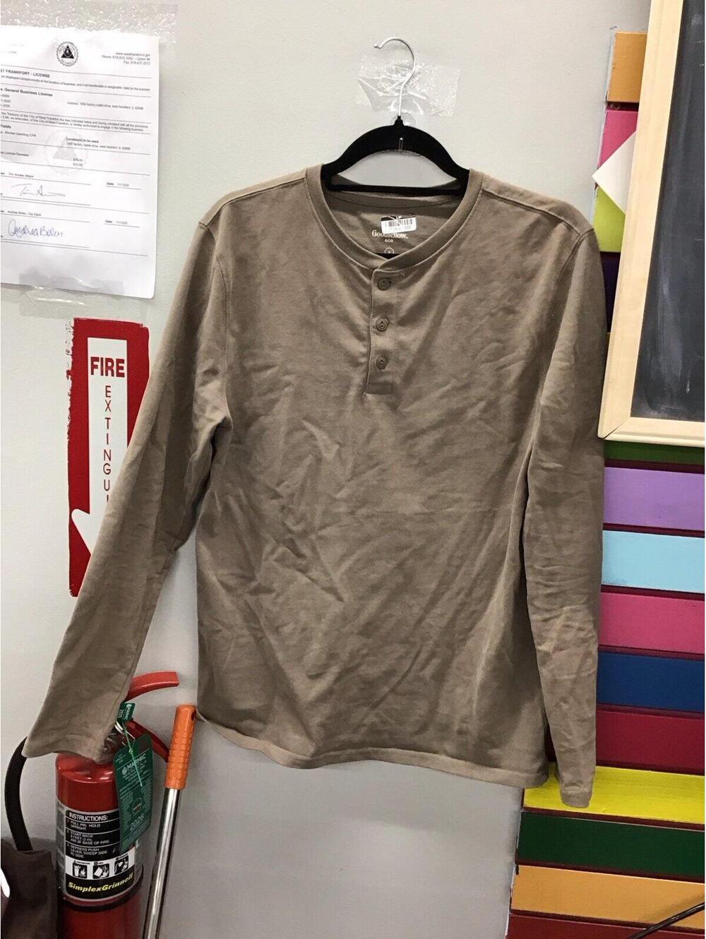 Goodfellow & co men’s long sleeve Henley small mushroom velvety thick new
